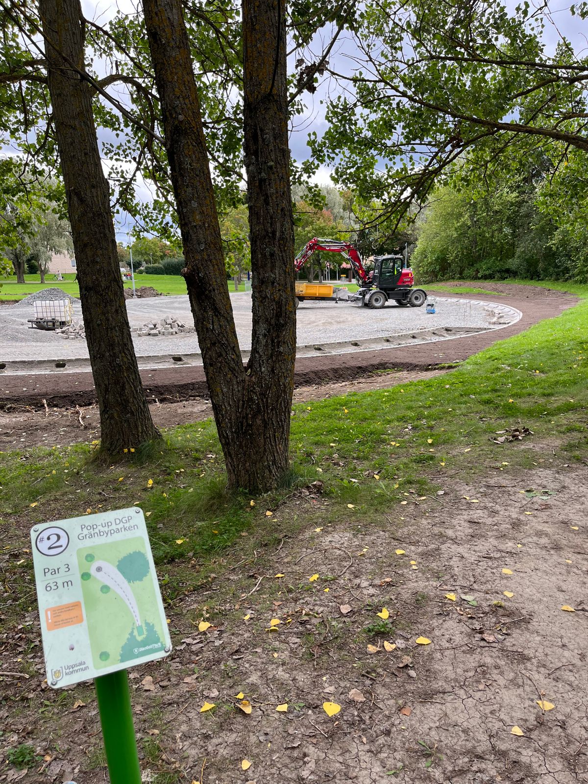 Hål 2 (mandatory genom grävmaskinen 😂)