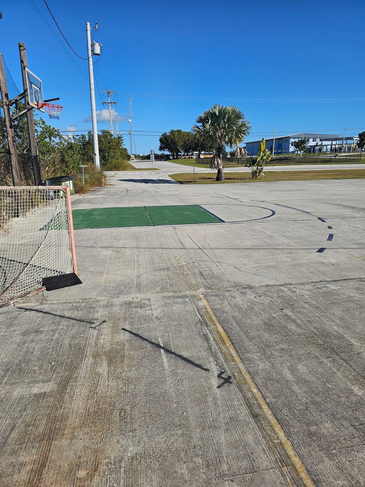 Tee pads 1 & 4. Looking toward basket 1/5 behind mando 1/2. Basket 3/6 on the left.