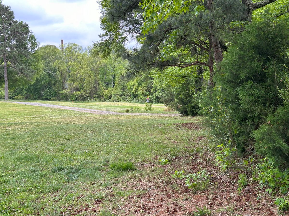Hole 3 outside of the gap
