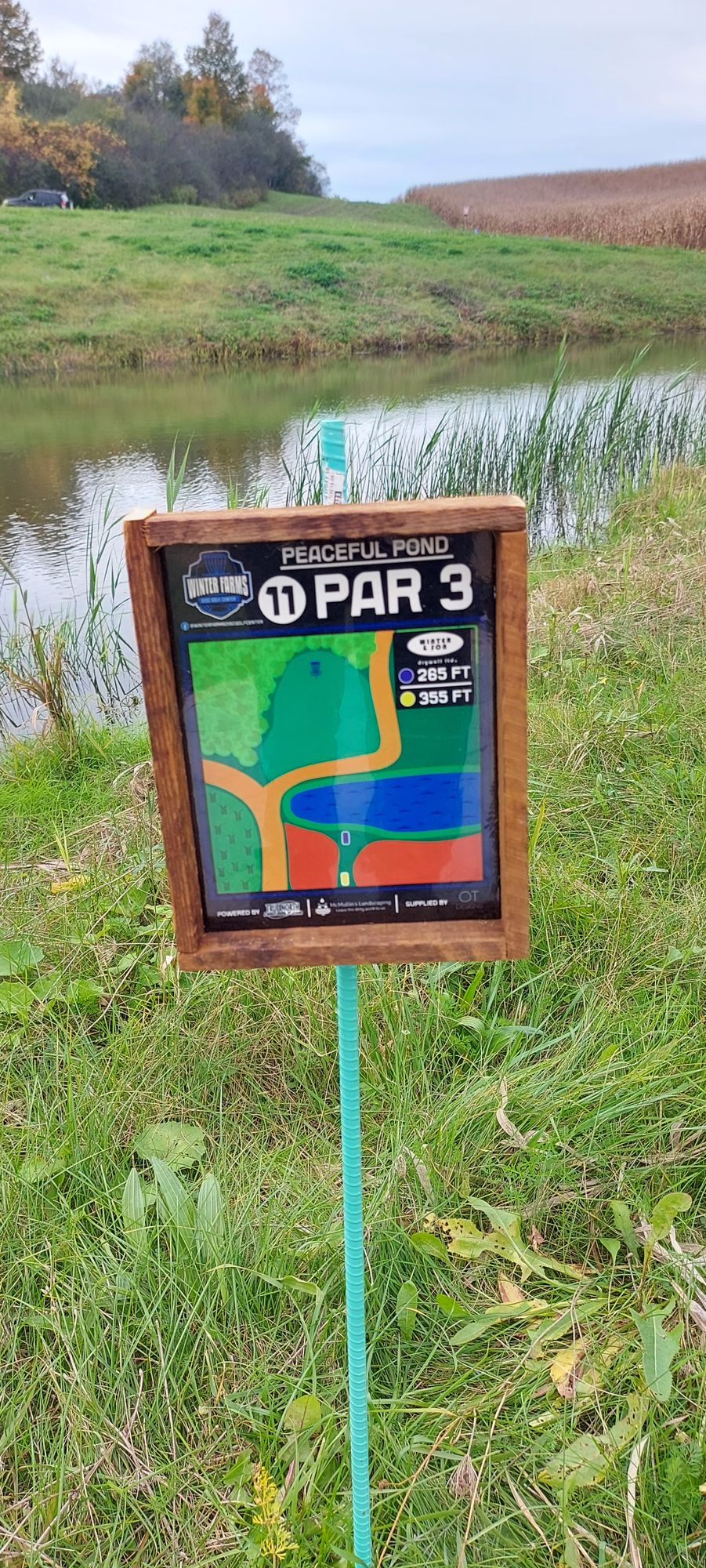 Hole sign #11 👍nice new tee signs. 👍🇨🇦👌🇨🇦👌