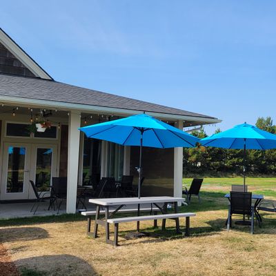 Can't beat a course with a restaurant and bar