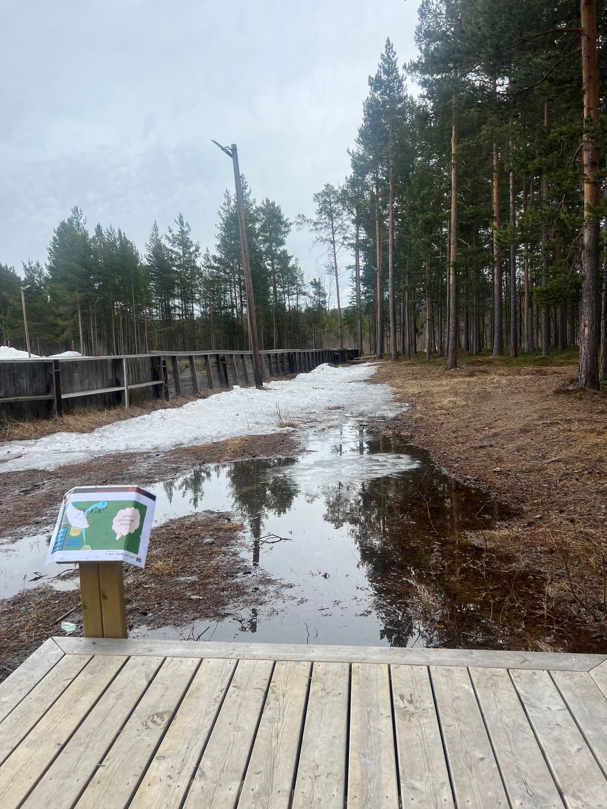 Utkast hull 4
OB linje høyre skogkant 
HAZZARD hockey rink
MANDO høyre side etter rink