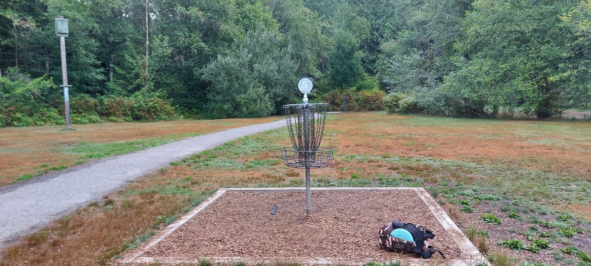Reverse back up the fairway on hole 5.🍃🍂🍀🍁