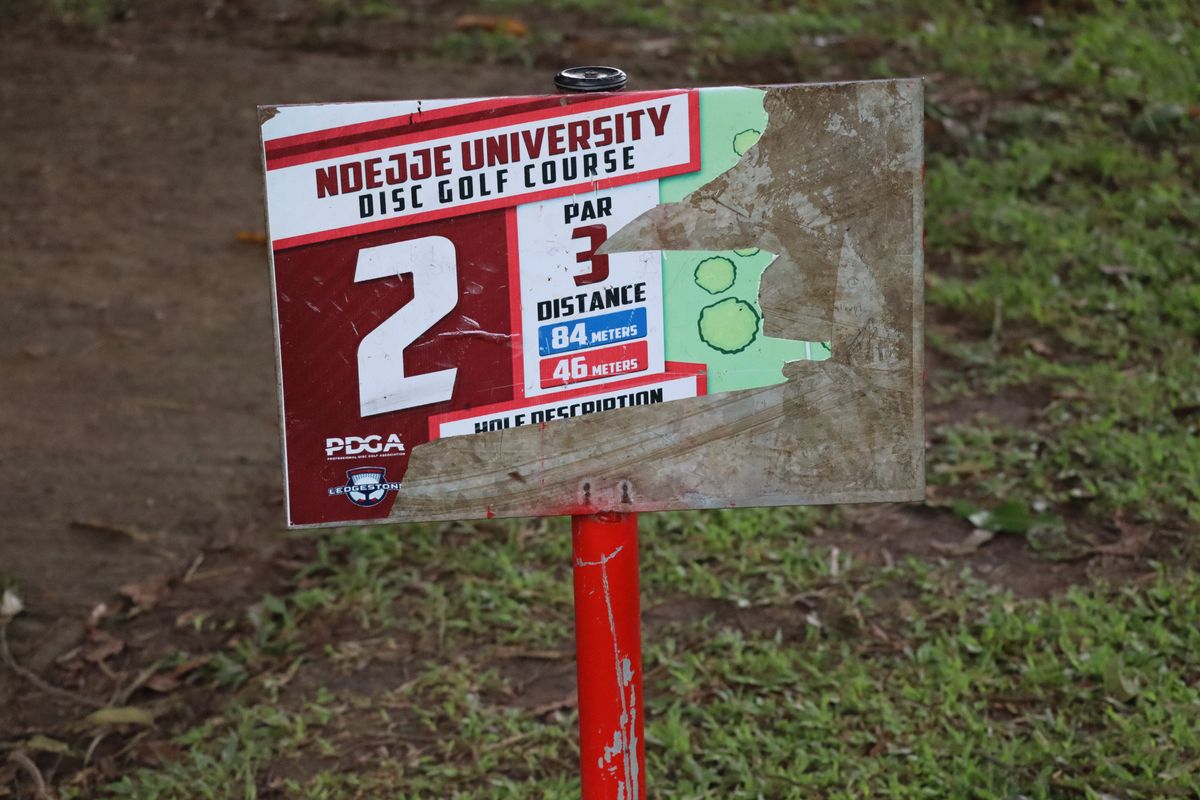 Hole 2 Tee Sign