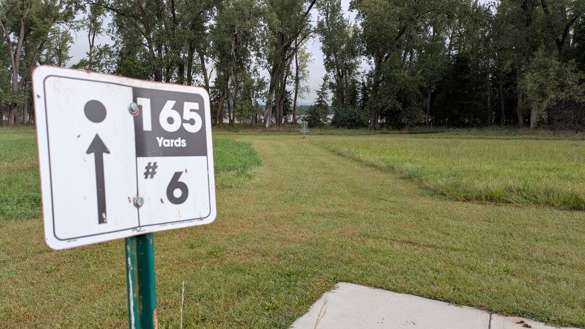 Hole 6 sign