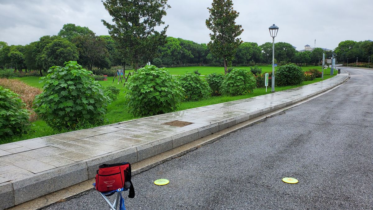 Hole 3 Long tee