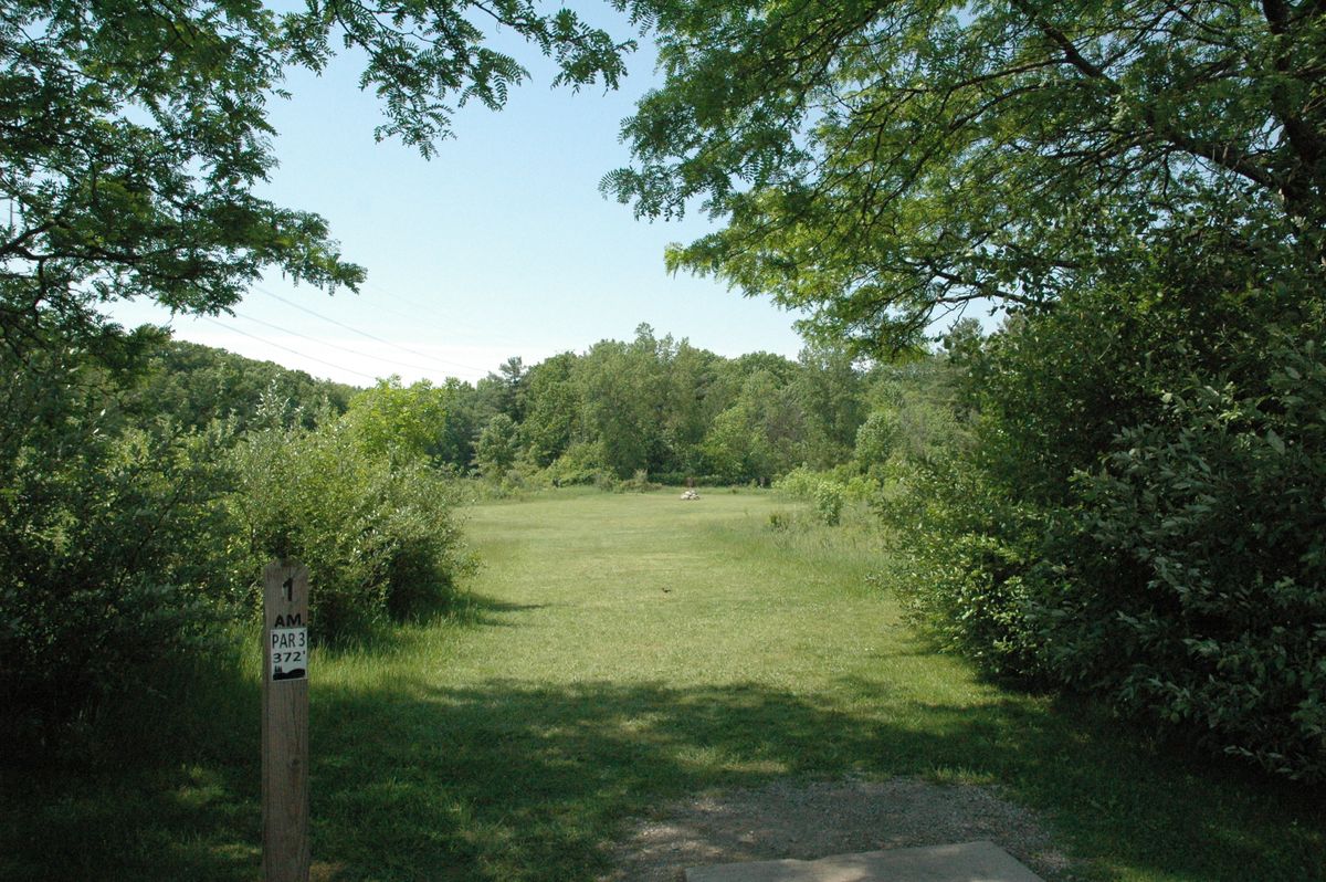 Hole 1 Amateur tee pad