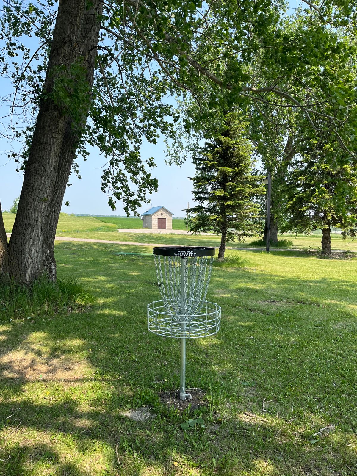 Hole 2 basket