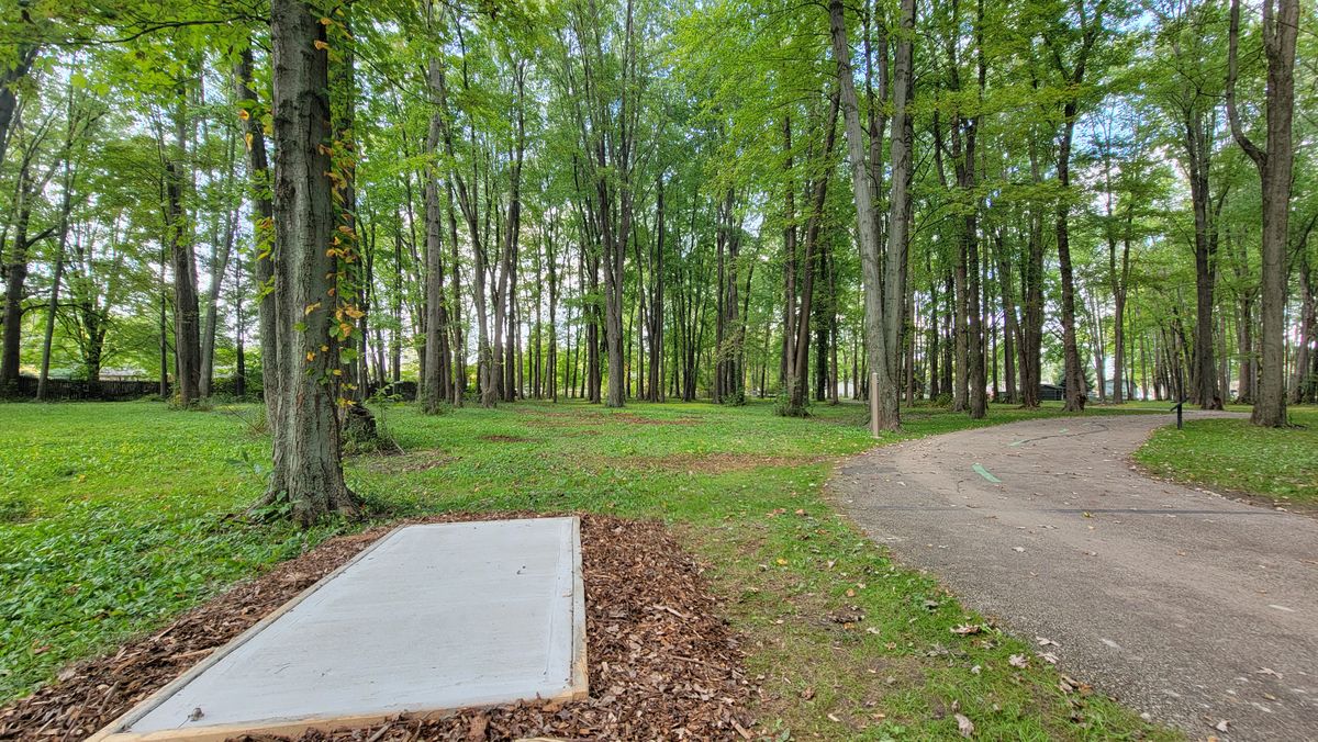 Hole 1. Nice practice course with multiple lines per hole.