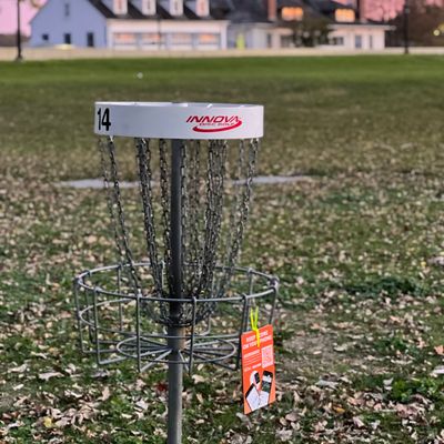 Hole 1 with Jackson Park Harbor Station in the background.