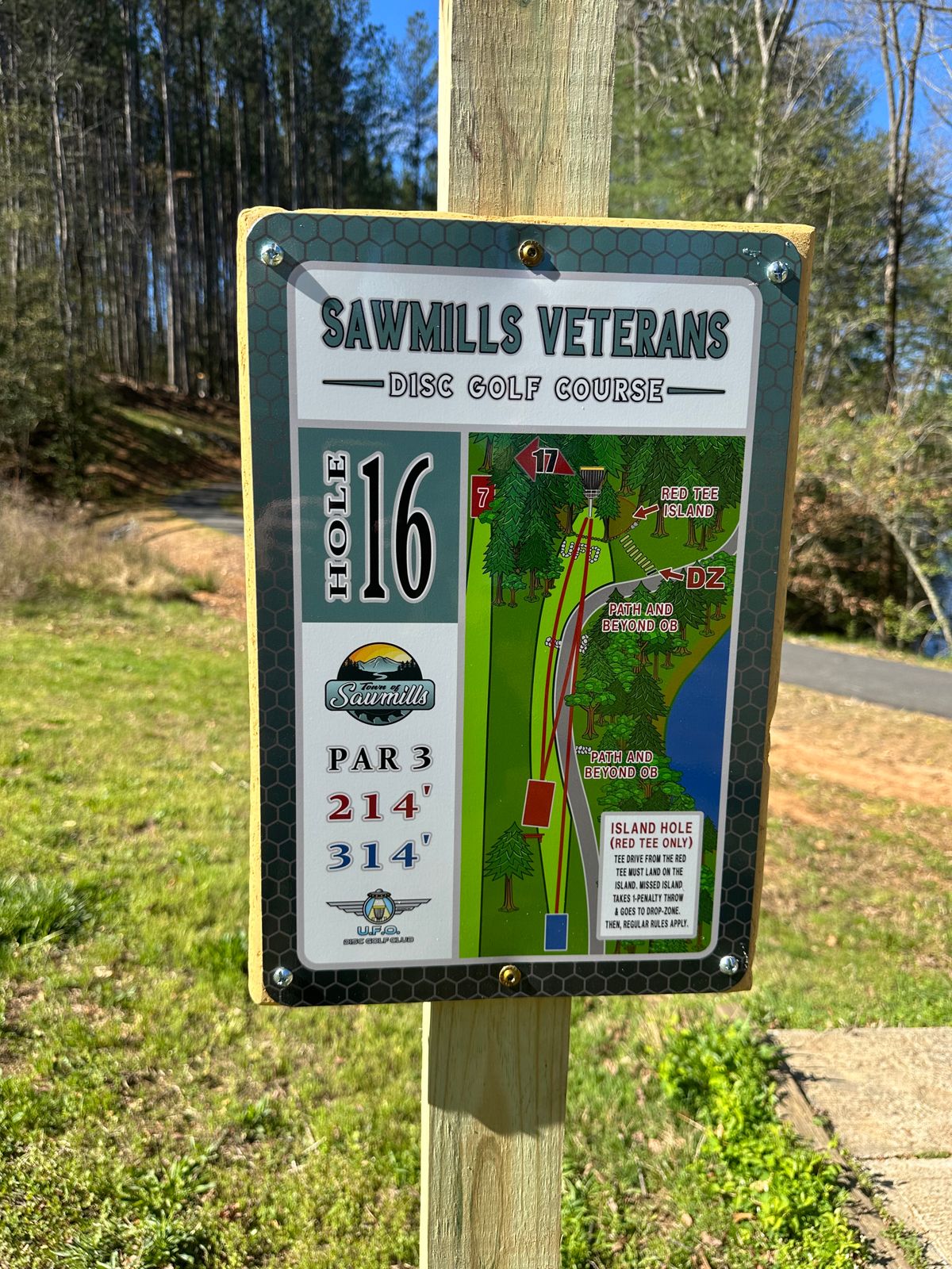 Hole 16 tee sign
