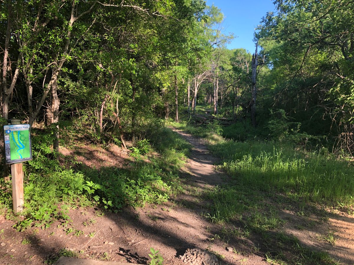 Hole 5 pro tee.