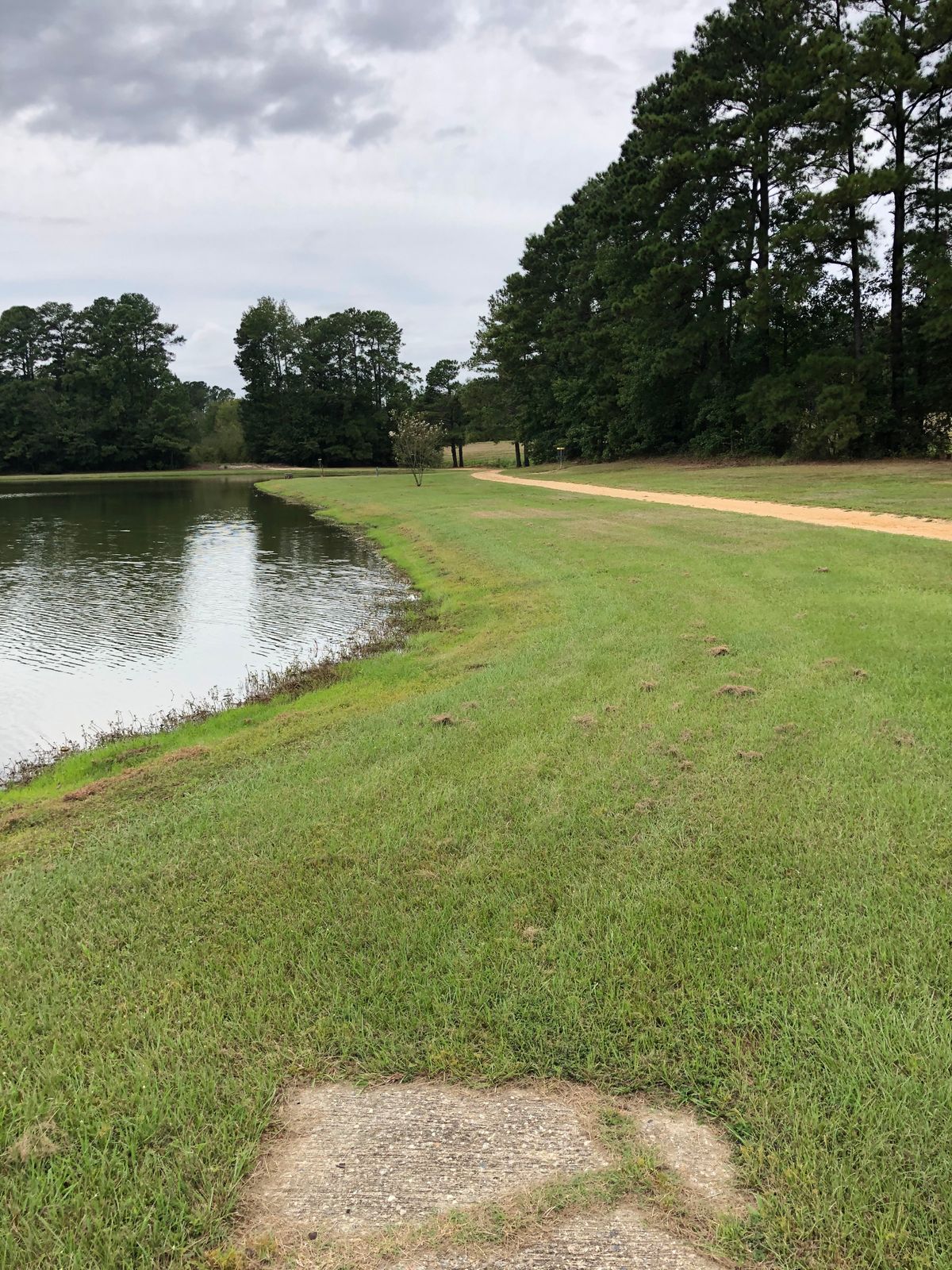 Hole 9 White Tee