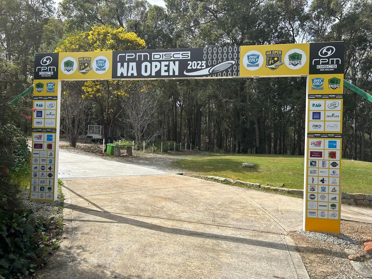 Archway to Hole 1’s Tee