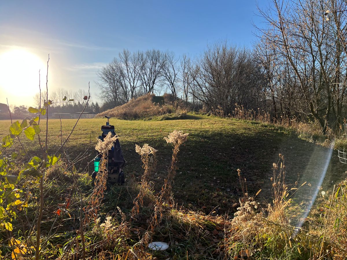 Looking back at 1’s tee