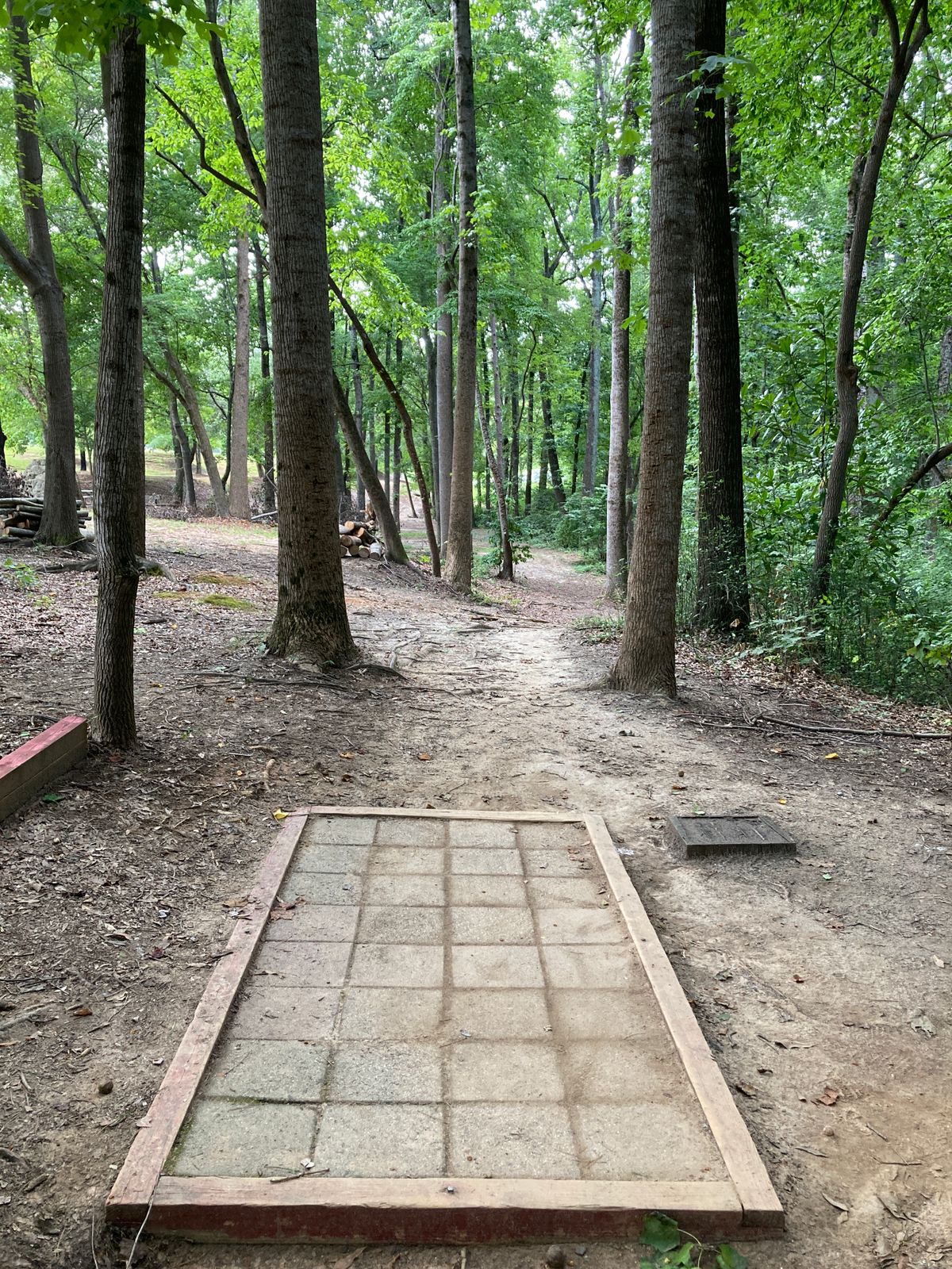 Hole 1 - slight right bend - creek on right  - elevation drop of 10-15ft