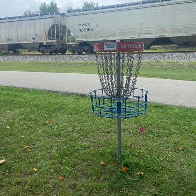 Basket 5 while train passing