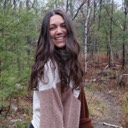 Alicia Hums