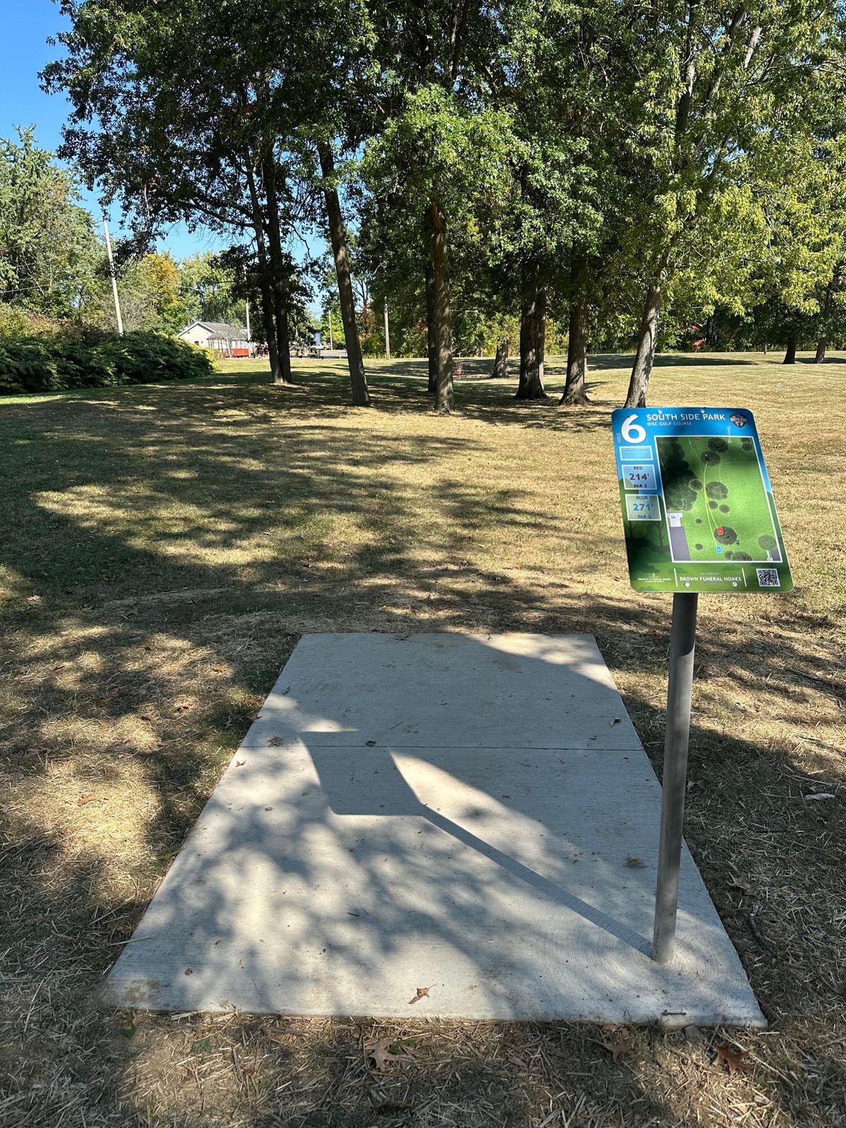 Hole 6 Red Tee (Short)
