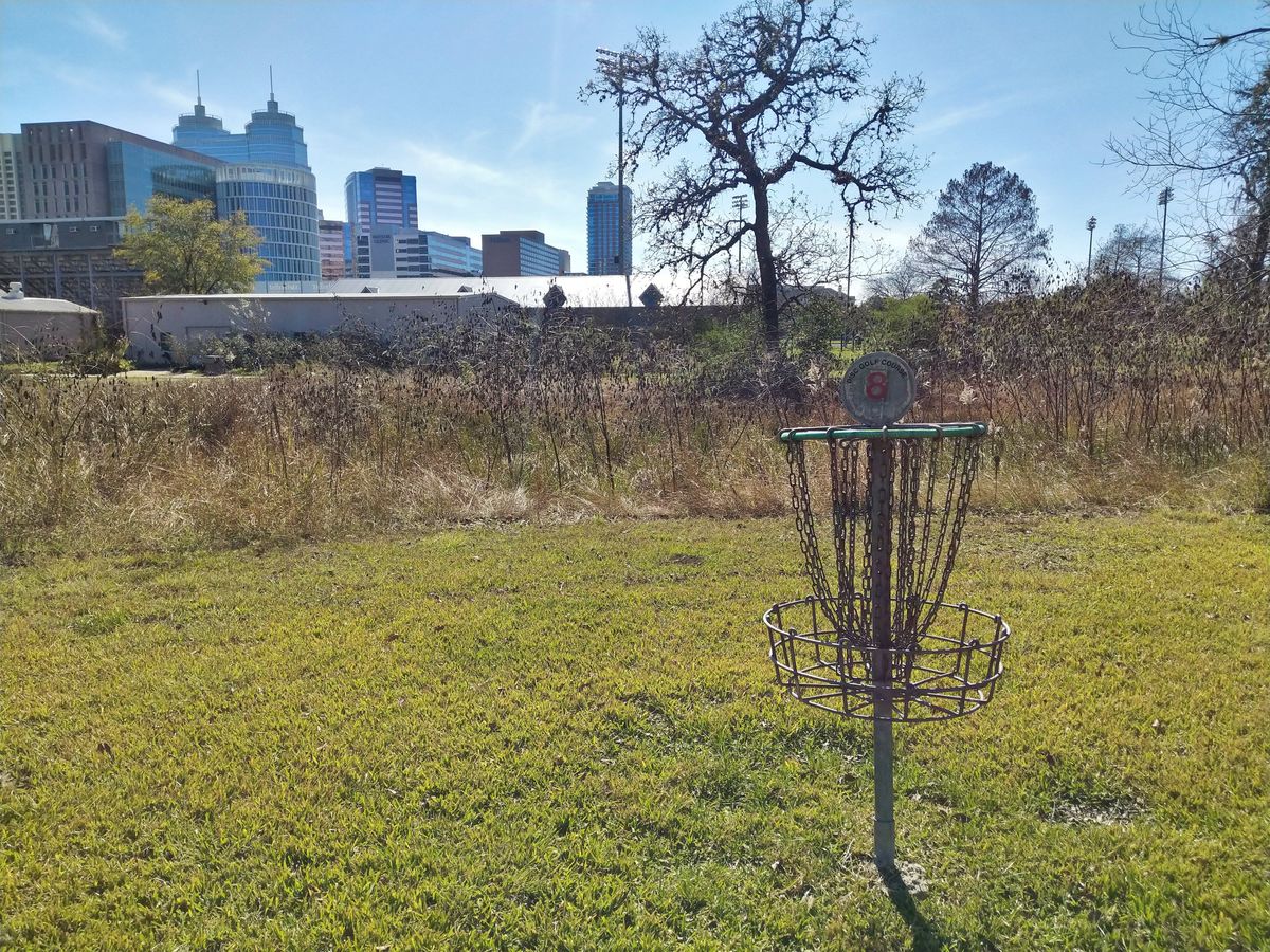 Hole 8 basket