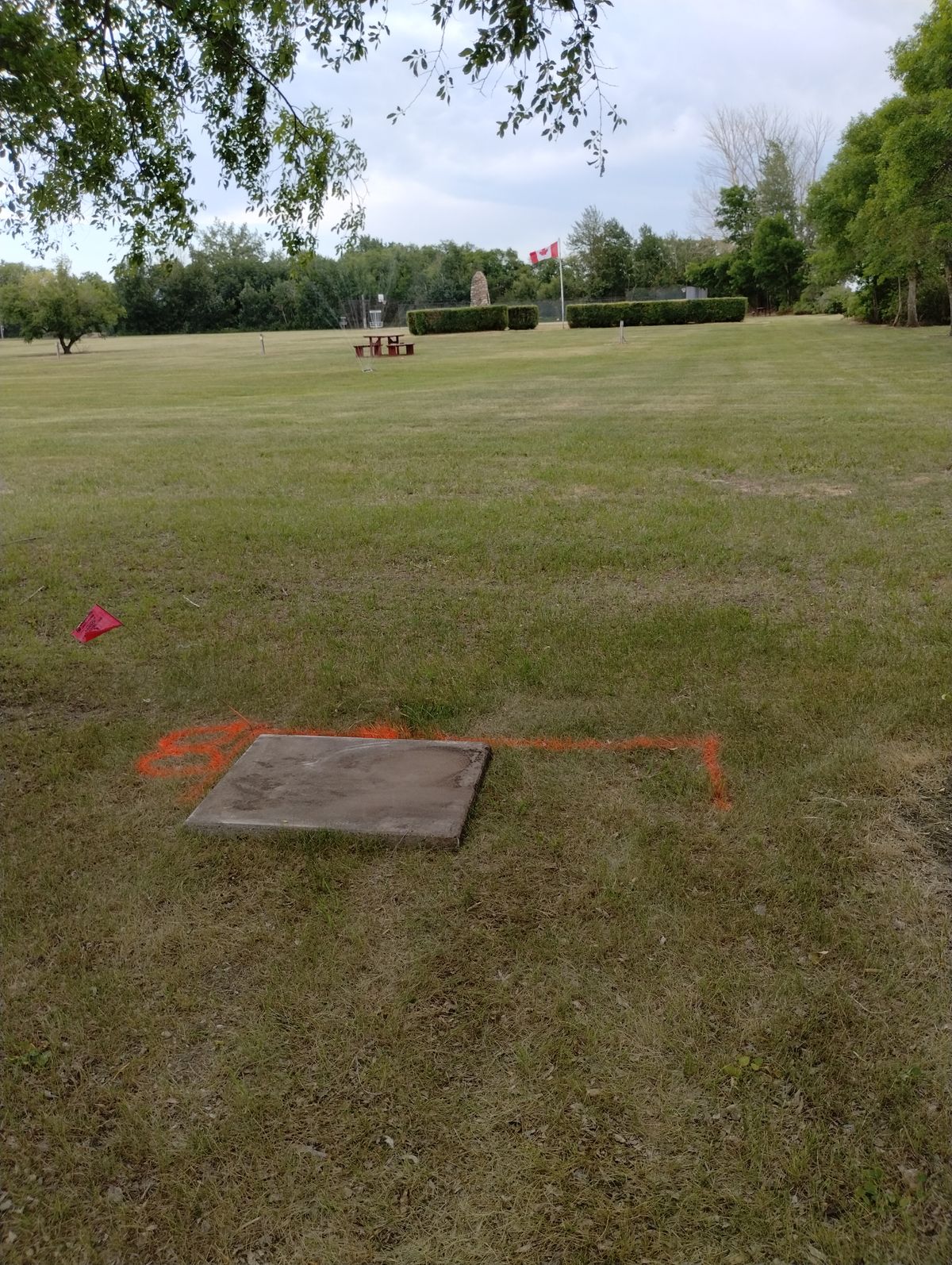 Hole 8 mandatory right of Campground 7