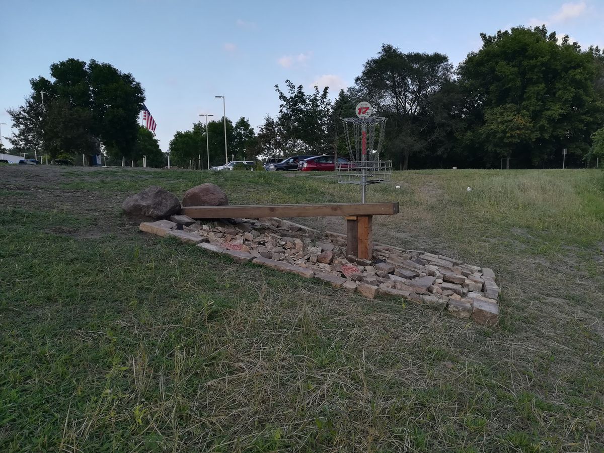New hole 17 basket