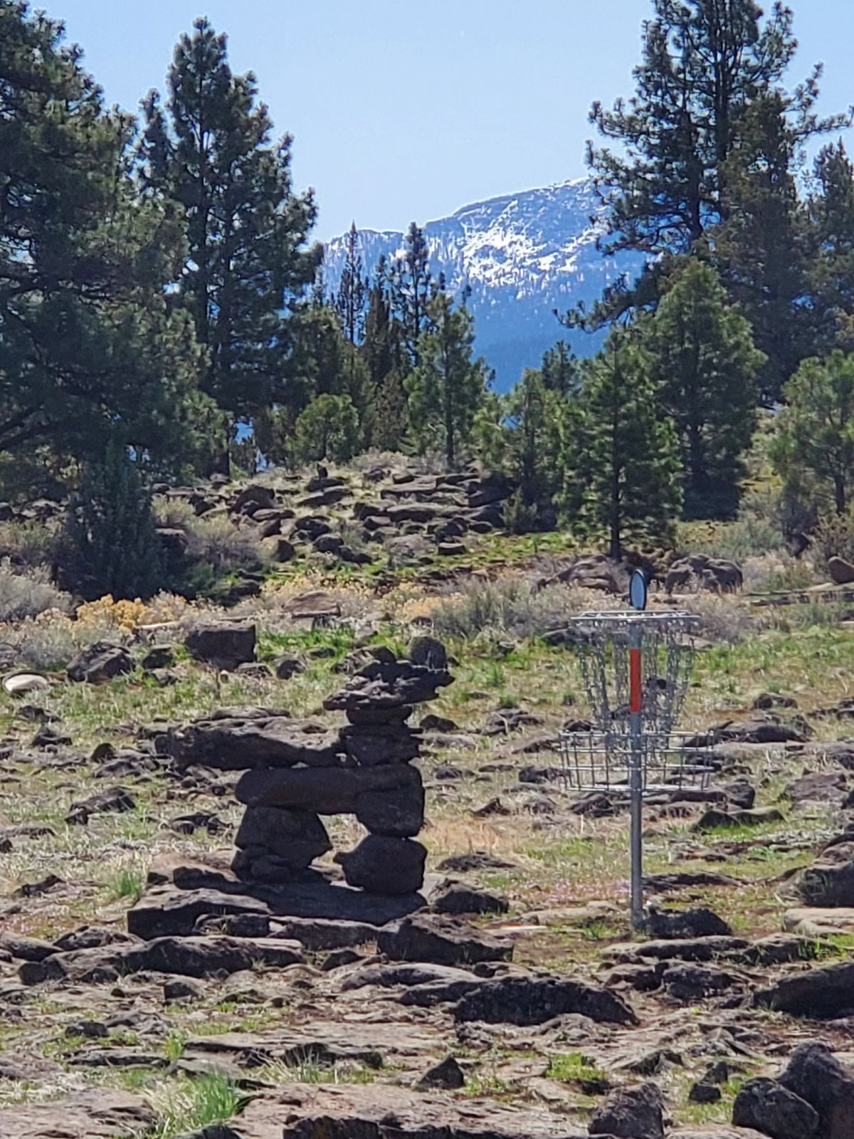Fun little pitch and putt with a lot of rock!