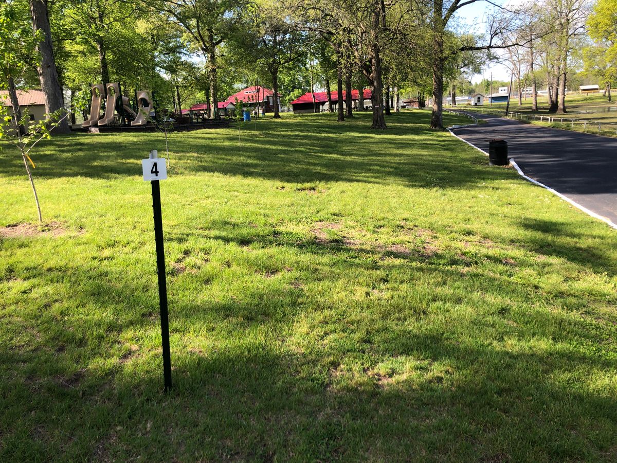Hole 4 tee