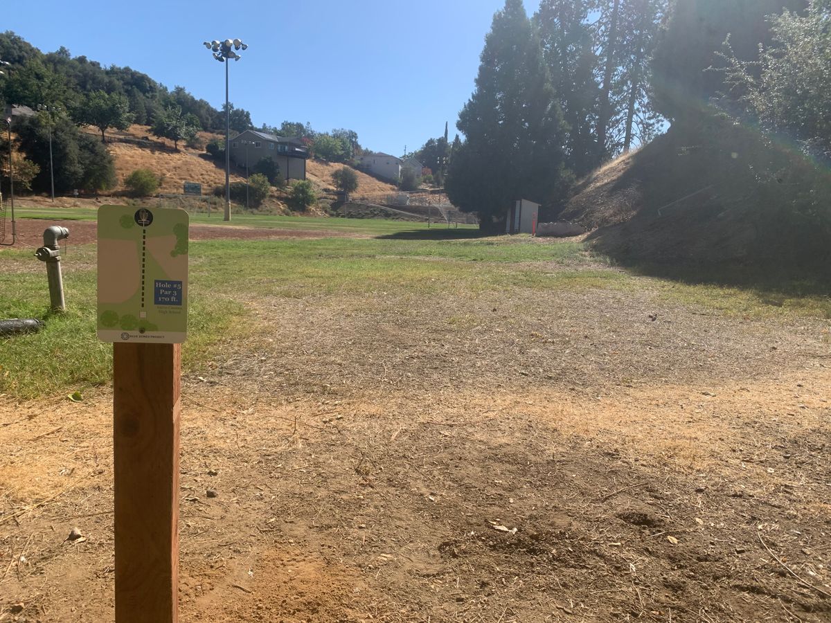 Tee 3