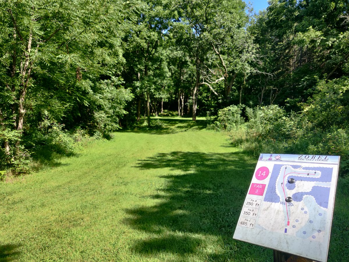 Hole 14
Note: Third basket to the right does not exist