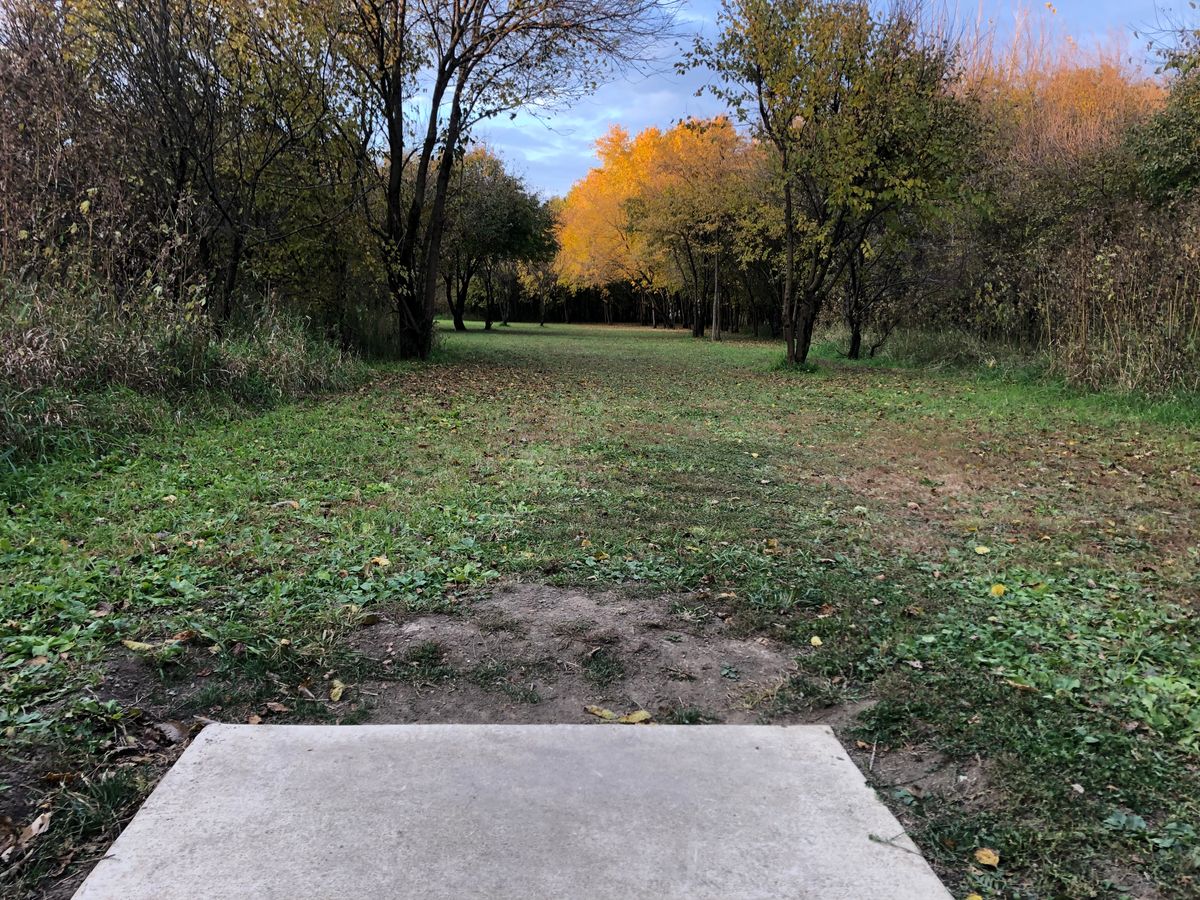 Hole 8 Red Tee 2022