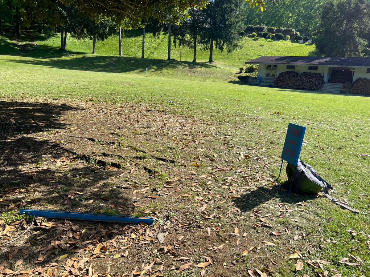 Slightly uphill shot on 16.