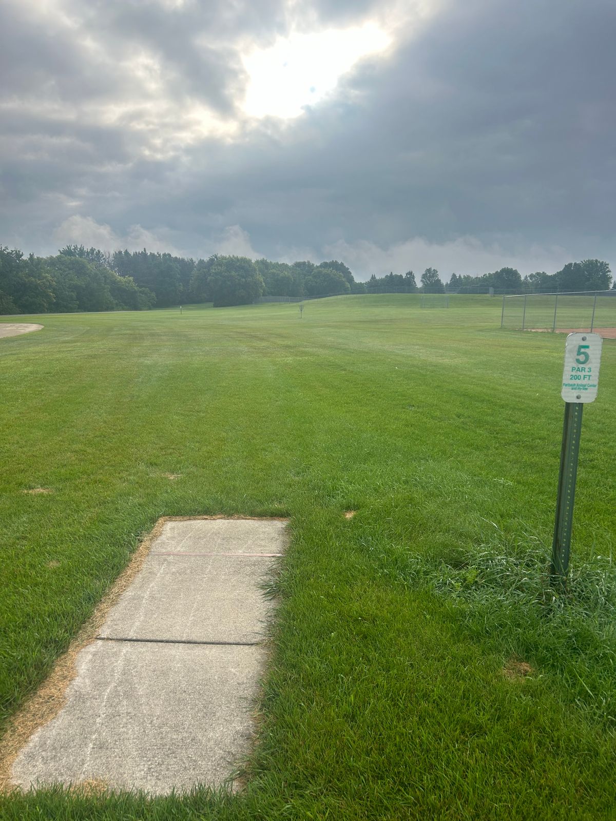 Hole 5 teepad