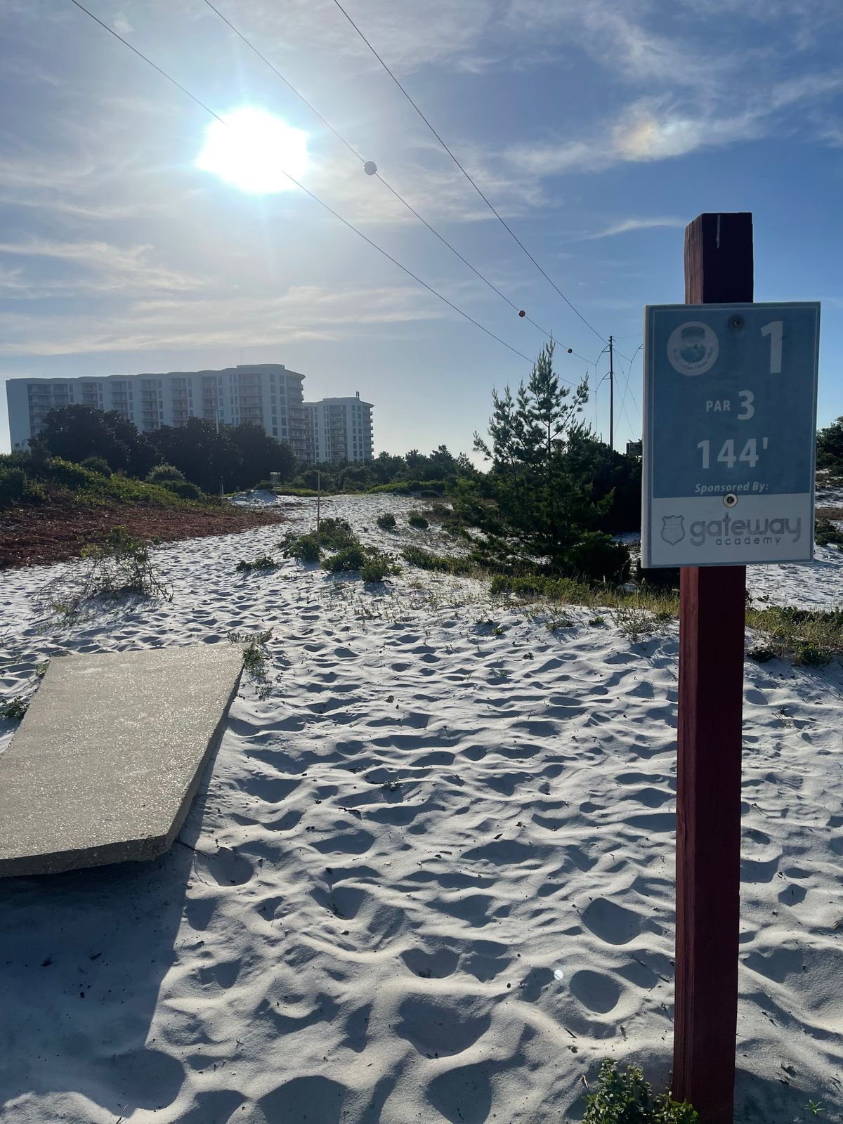 Scenic holes 1-4 are what you’re coming for. Sand disc golf