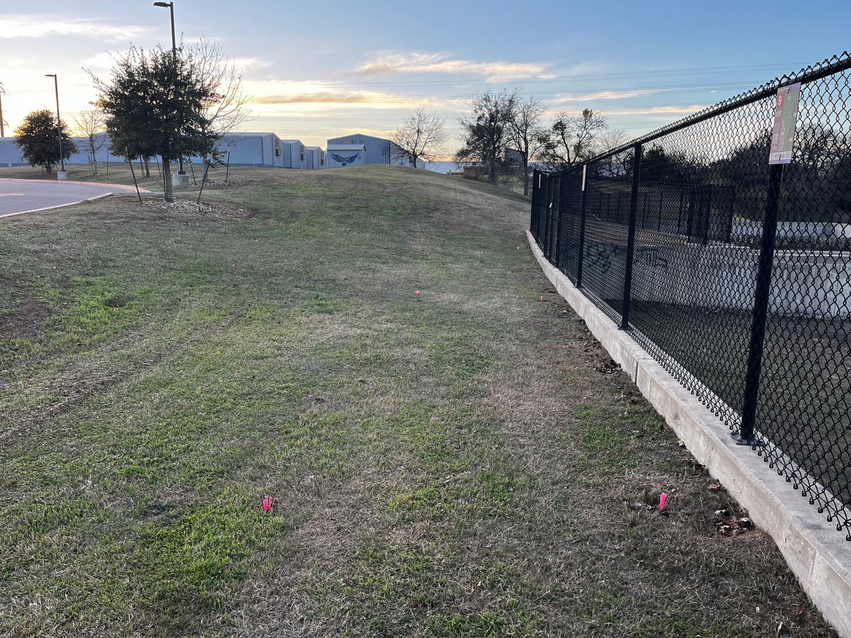 Hole 9 College Tee