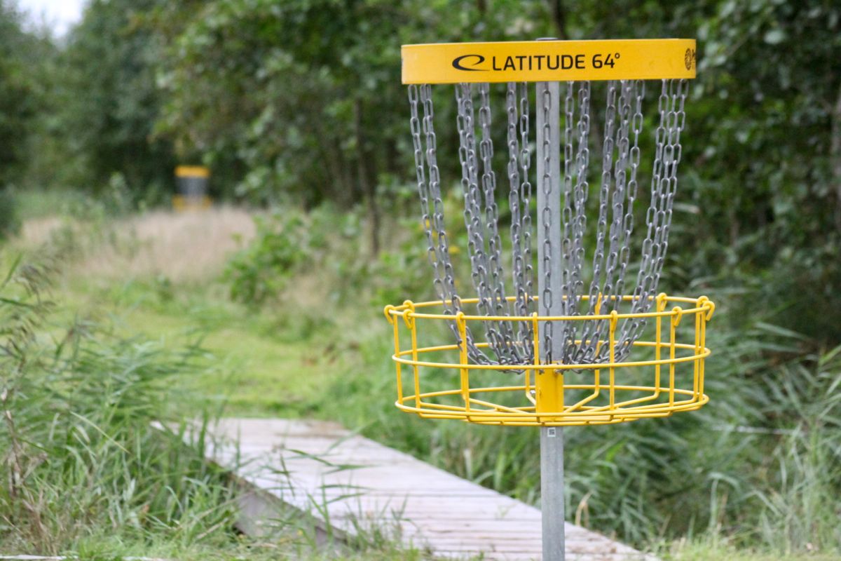 Hole 18 and 17 (back)
