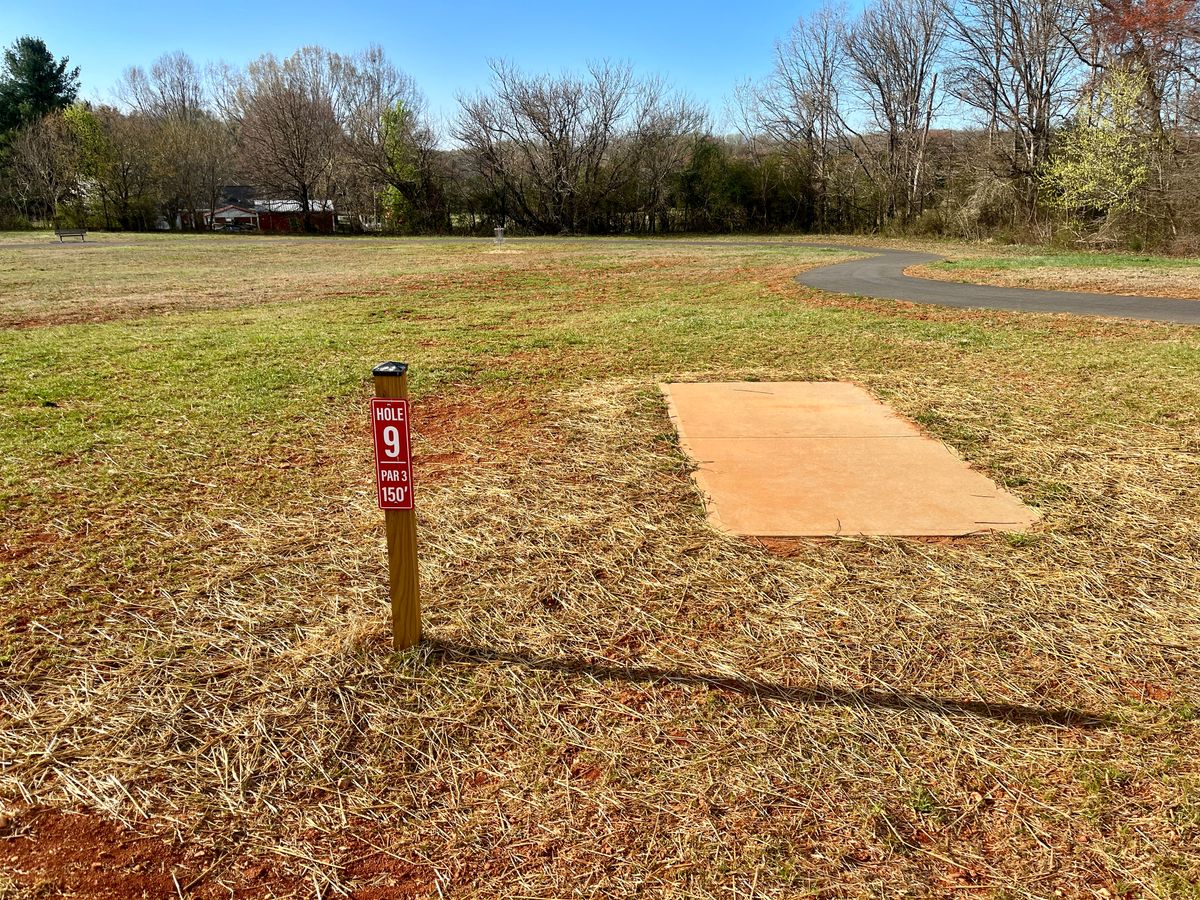 Hole 9 tee