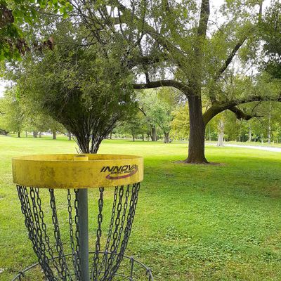 Hole 2 basket