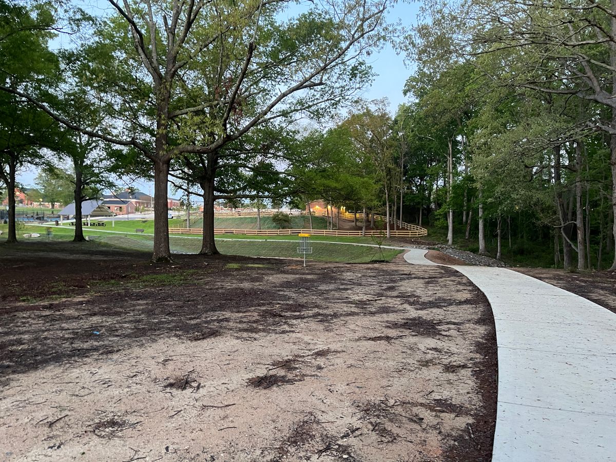 Hole 8 approach