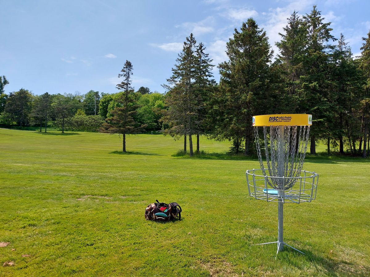 Reverse back up the fairway on hole  3 🌲🌲🌲🌲