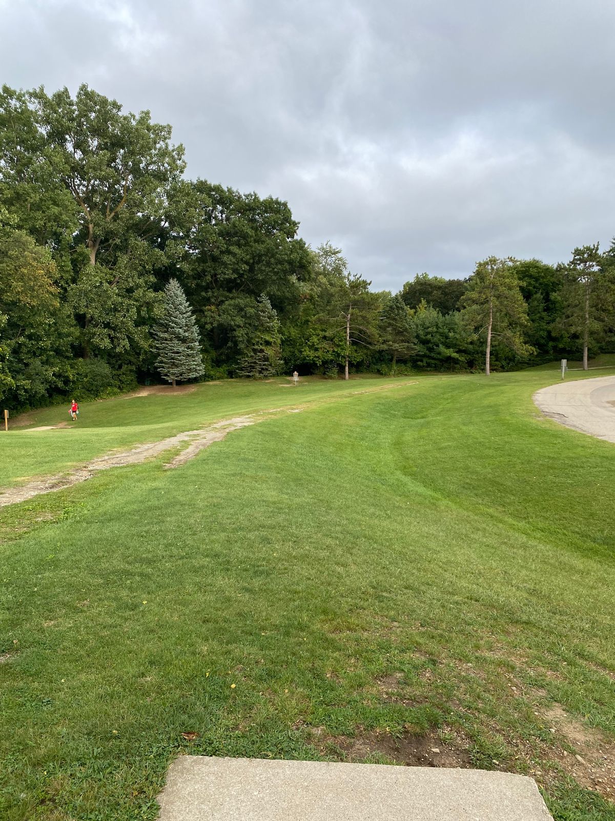 From hole 4 short tee