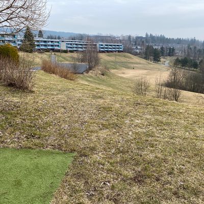 Tee hole 10 basket to the left. Right basket is hole 12 and is played from way down right.