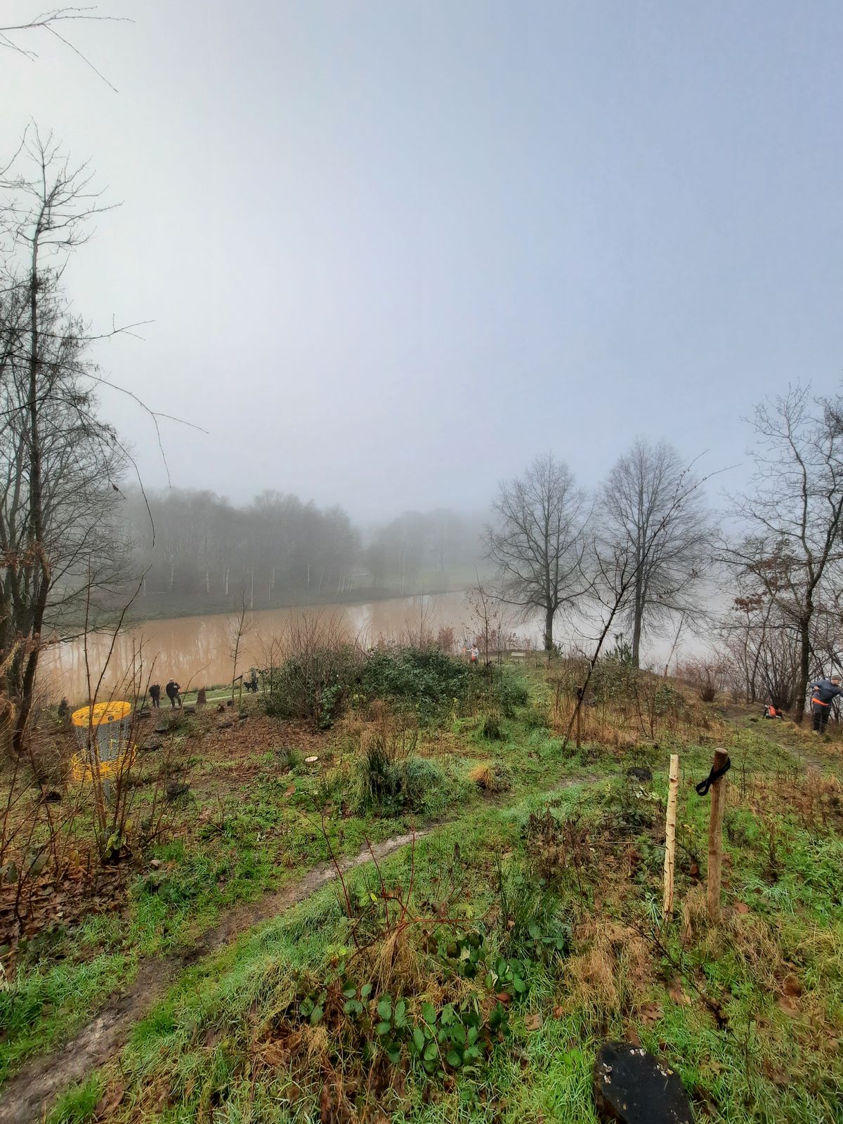 Hole 8 in de mist