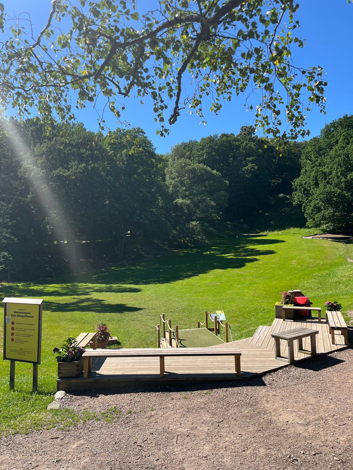 Hole 1 tee off area