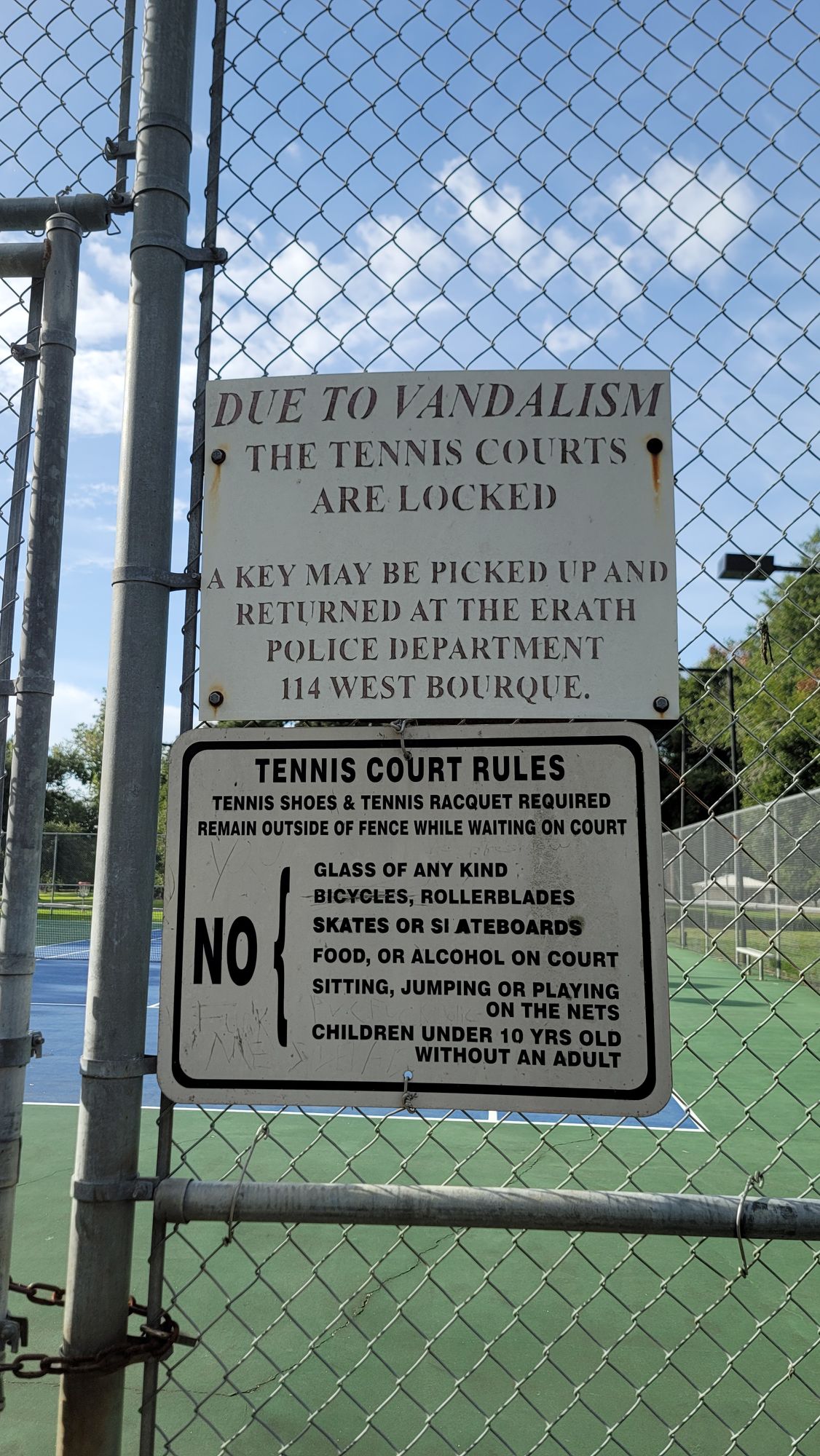 Warning for Holes 8/9
