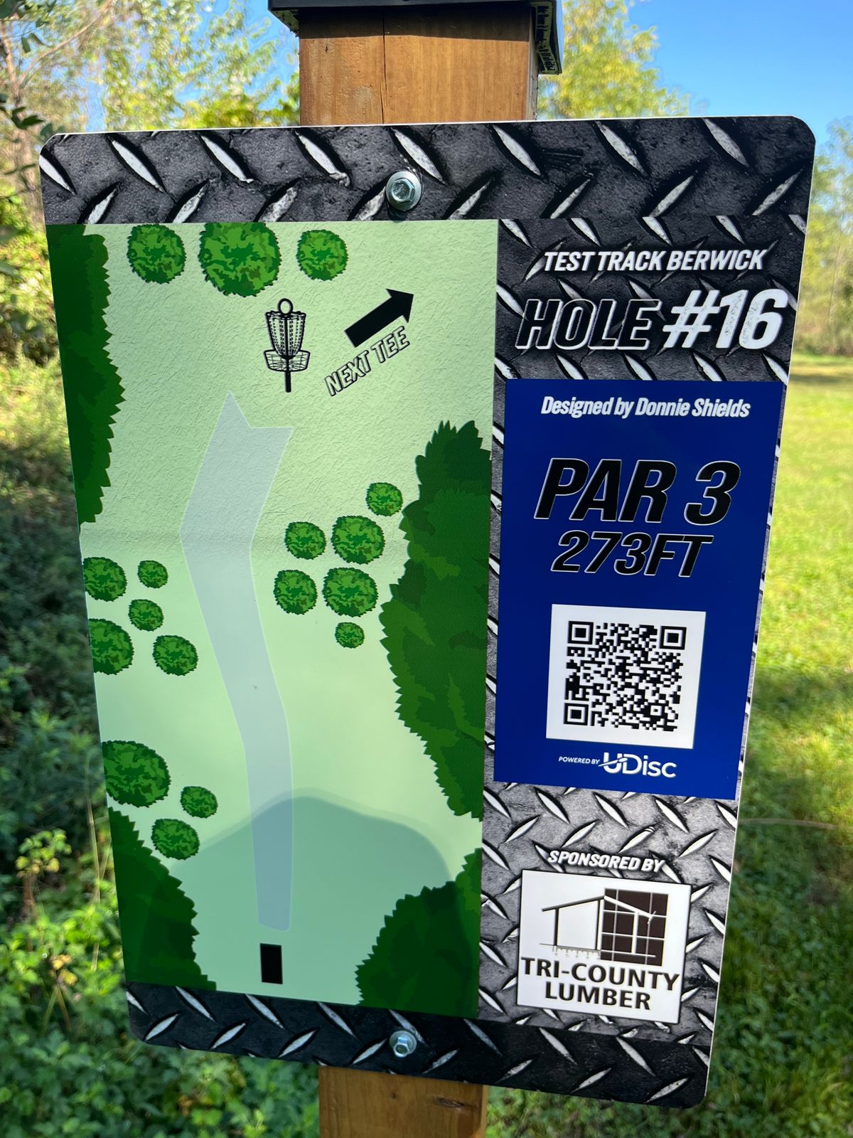 Hole 16 tee sign