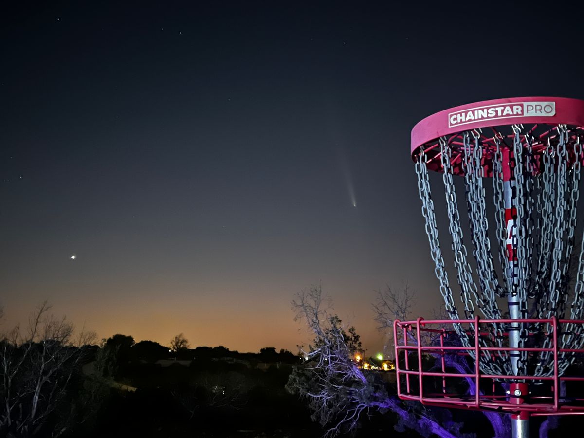 Venus & Comet Tsuchinshan-ATLAS out for a glow round on hole 4 CTP Parkside 10/14/24.