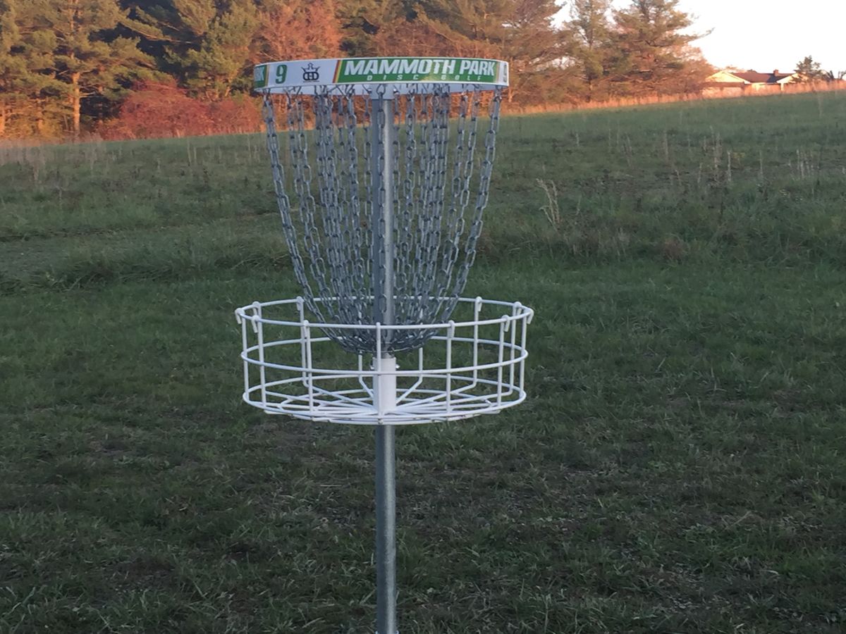 Hole 9, 925 ft