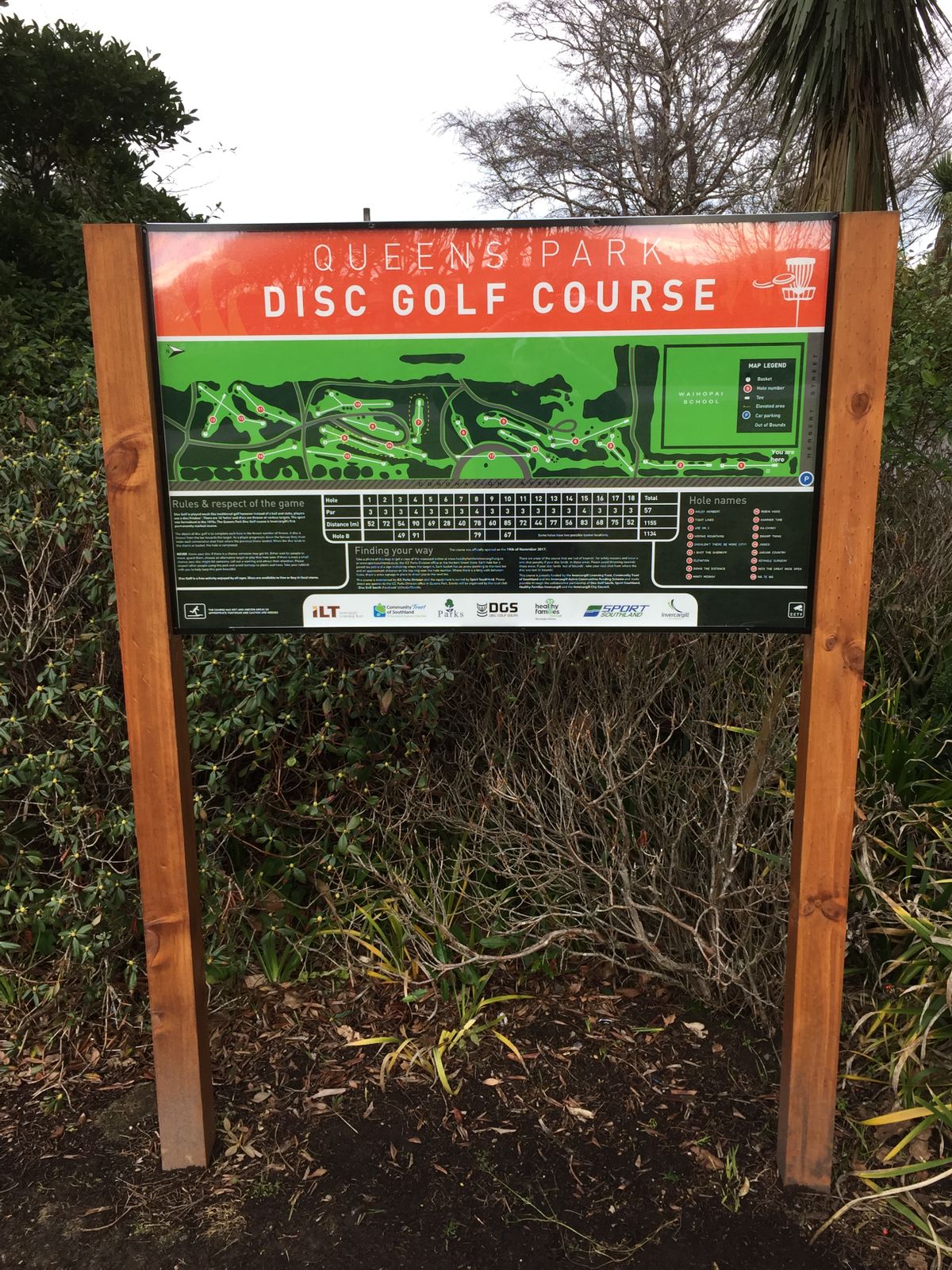 Main sign course map access At Herbert street end of Queens Park