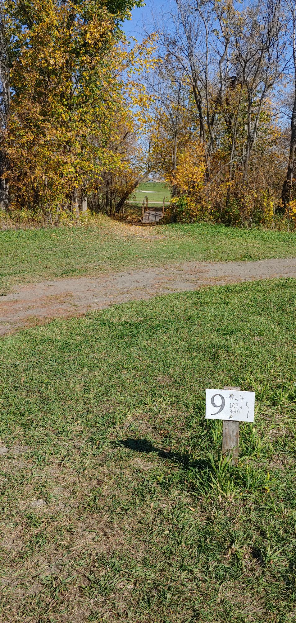 Ninth tee. Pin through the gap/over the bridge.